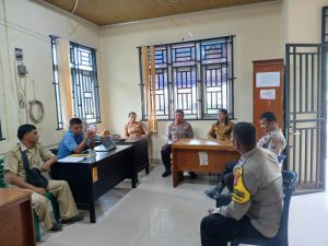 Dalam Rangka Mempererat Silaturahmi Kepada Aparatur Kelurahan, Sat Binmas Sambangi Kelurahan Angin Nauli Kota Sibolga