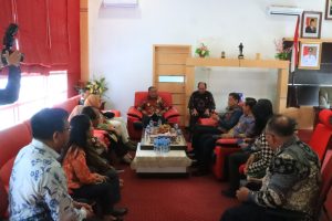 Wakil Bupati Samosir Sambut Peserta Studi LAPANGAN Pelatihan Kepemimpinan Administrator Angkatan I Dan II 2025