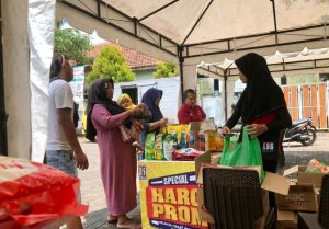 Pemkab Banyuwangi Terus Gencarkan Operasi Pasar di Tiap Kecamatan