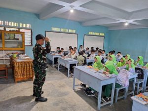 Tanamkan Nilai Moral Sejak Dini, Satgas Yonif 641/Bru Berikan Pemahaman Pentingnya Pancasila Di SD Athahiriyah Yapis Wamena