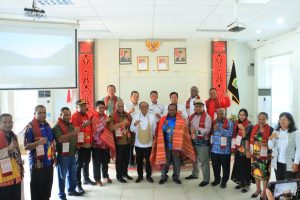 DPR Jayapura Studi Tiru di Samosir