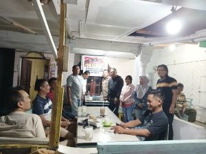 Dalam Rangka Ops Pekat Toba 2025, Personil Bhabinkamtibmas Polres Sibolga Berikan Himbauan Lapor Aksi Premanisme