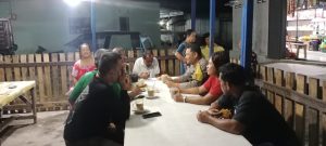 Ajak Warga Perangi Aksi Premanisme, Bhabinkamtibmas Kunjungi Pos Satkamling