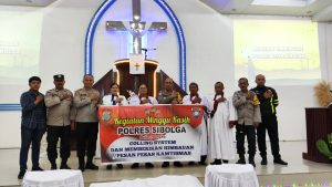 Polres Sibolga Laksanakan Minggu Kasih Di Gereja HKBP Sibolga Kota, Sosialisasi Call Center 110