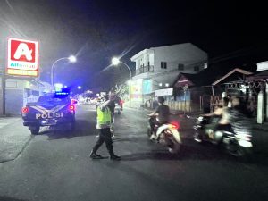 Sambangi Warga Polsek Sibolga Selatan Laksanakan Patroli Dialogis, Himbau Warga Tidak Takut Aksi Premanisme