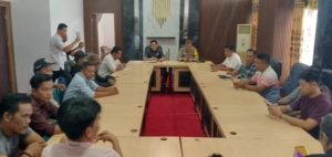 Waka ll DPRD Dedi Afriansyah audiensi bersama Gerakan Solidaritas Masyarakat Sarolangun
