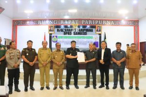 DPRD Samosir Serahkan Rekomendasi LKPJ 2024 Kepada Bupati Samosir