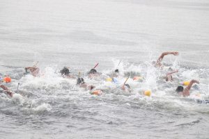 Danpasmar 1 Terjun Langsung Ikuti Renang Laut Bersama Prajuritnya