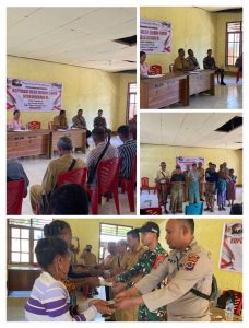 Satgas Pamtas Yonarhanud 15/DBY Hadiri Pembentukan Koperasi dan Pembagian BLT di Desa Naekake B