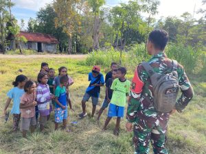 Wawasan Kebangsaan untuk Generasi Muda di Desa Naekake oleh Satgas Pamtas RI-RDTL