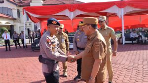 *Bupati Bistamam dan Wabup Jhony Charles Hadiri Apel Gelar Pasukan Operasi Patuh Lancang Kuning 2025 di Polres Rohil*