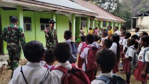 Satgas Pamtas RI – RDTL Laksanakan Kegiatan Wasbang di SD Sitnoni Aplal