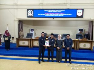 DPRD Sarolangun Gelar Rapat Paripurna Bahas Empat Raperda Tahun 2025