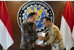 Hurmin Bupati Sarolangun melakukan audiensi dengan Menteri Koordinator Bidang Infrastruktur
