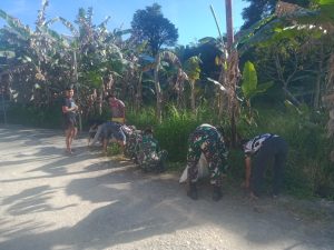 Satgas Pamtas RI-RDTL Sektor Barat Gelar Karya Bakti di Masjid Muhajirin Eban