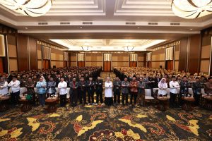 Motivasi Ratusan Guru di Yudisium UIN KH Ahmad Siddiq, Bupati Ipuk Ajak Lebih Inovatif