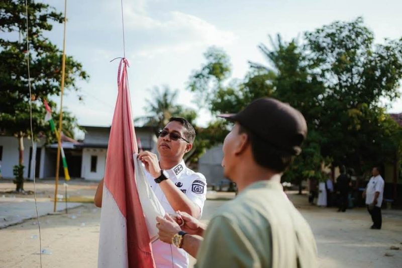 Wakil Bupati Jhoni Charles Imbau Datuk/Datin dan Lurah Jaga Kebersihan serta Tingkatkan Pelayanan Kantor