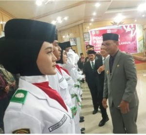33 Anggota PASKIBRAKA Kabupaten Sarolangun tahun 2025 dikukuhkan Bupati H Hurmin SE