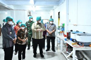 BUPATI SAMOSIR BERSAMA WABUP TINJAU SPPG, MBG BERJALAN LANCAR SESUAI PPROSEDUR
