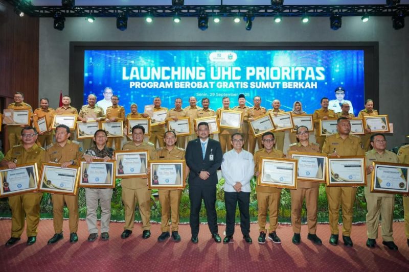 Launching UHC Prioritas, Vandiko: Warga Samosir Berobat Gratis Cukup dengan KTP