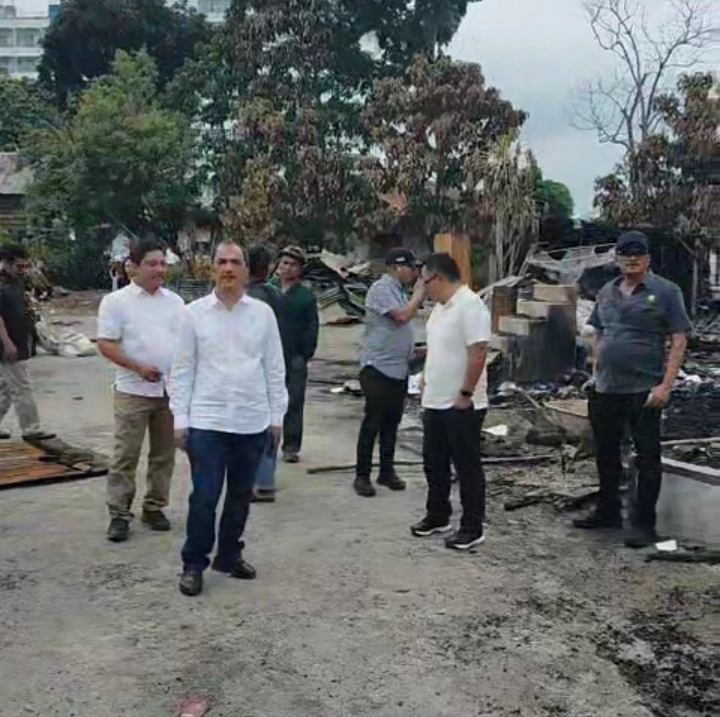 Anggota DPRD Samosir Tinjau Lokasi Kebakaran di Desa Simarmata, Janjikan Bantuan dan Perjuangkan Penambahan Mobil Damkar