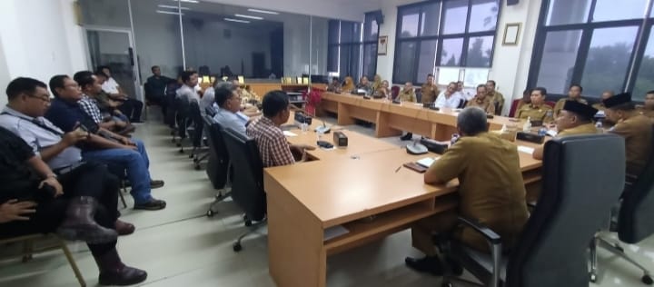 Rakoor Perbaikan Jalan Rusak Aek Nabara -Negeri Lama,Wabup Labuhanbatu terkesan “Dikacangi”  ﻿