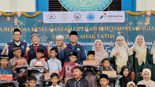 Salurkan 695 Paket Sekolah bagi Anak-anak Yatim tanda peduli kasih PHR dan KMMBS